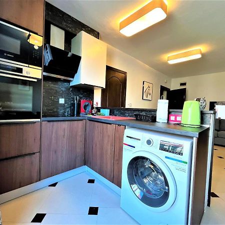Botabara 312 Self Catering Beach Apartment Pomorie Kültér fotó