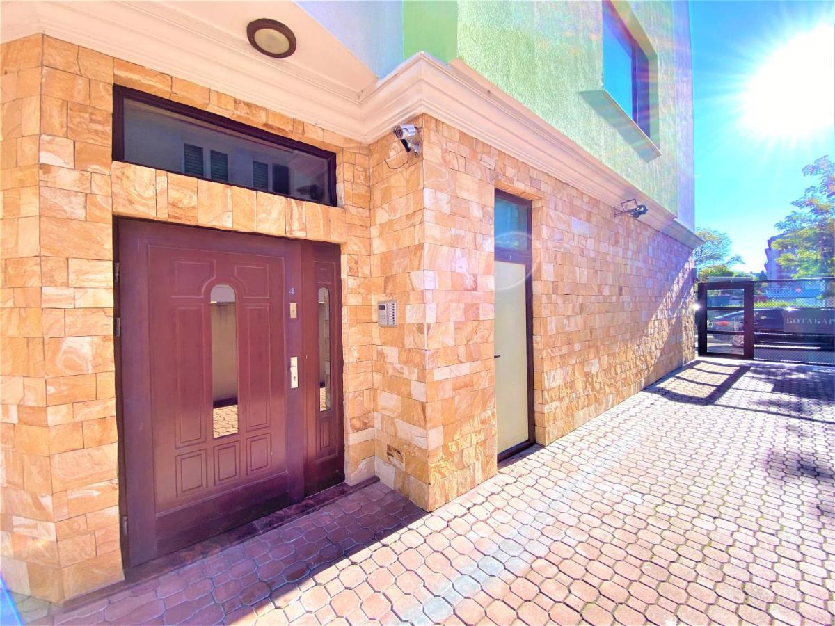 Botabara 312 Self Catering Beach Apartment Pomorie Kültér fotó