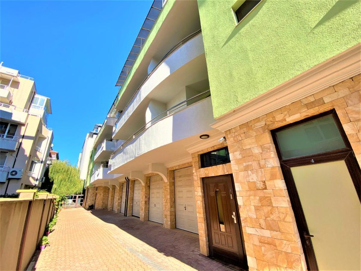 Botabara 312 Self Catering Beach Apartment Pomorie Kültér fotó