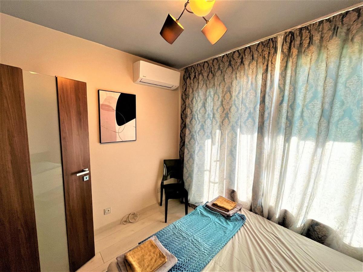Botabara 312 Self Catering Beach Apartment Pomorie Kültér fotó