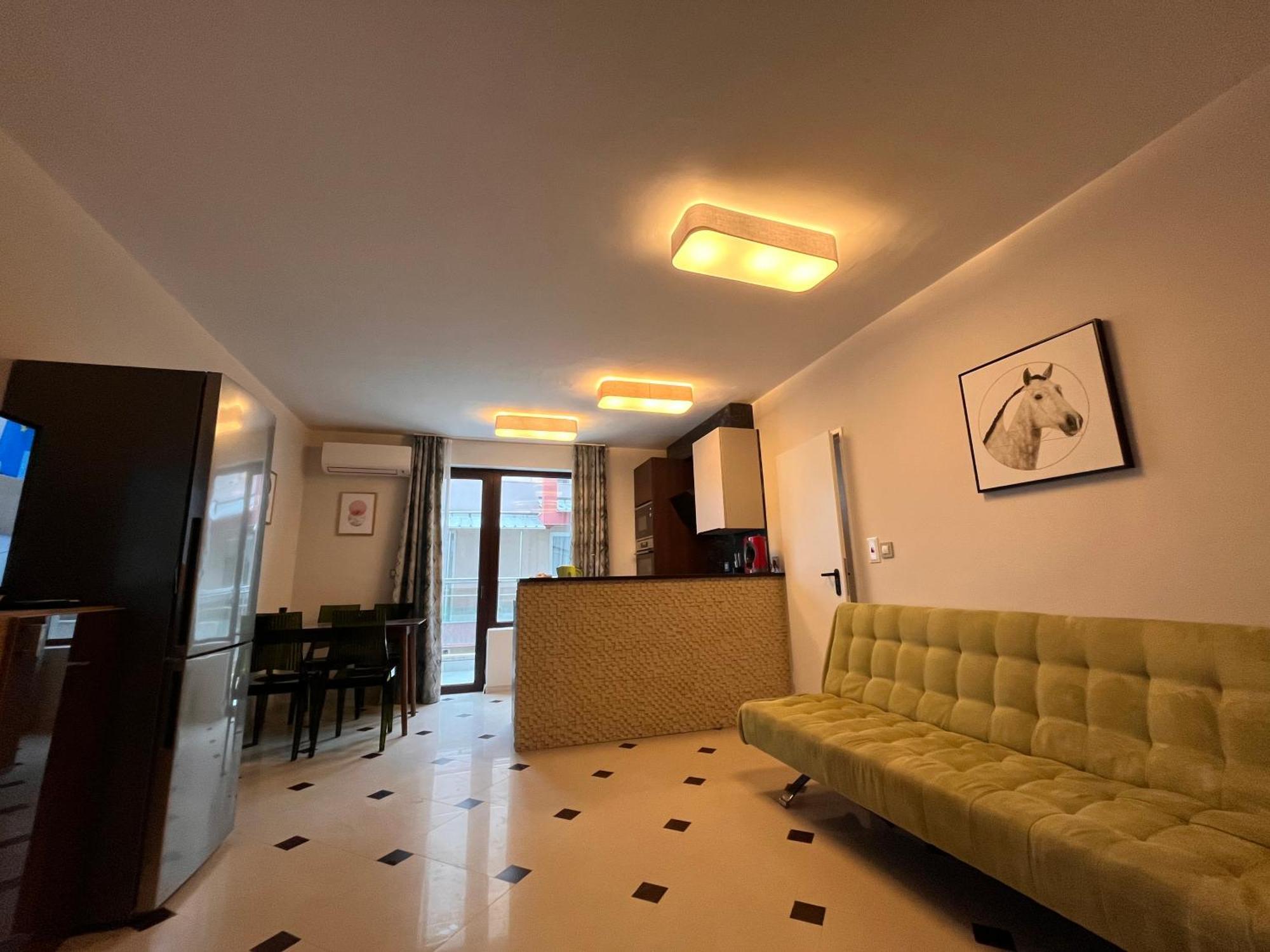 Botabara 312 Self Catering Beach Apartment Pomorie Kültér fotó